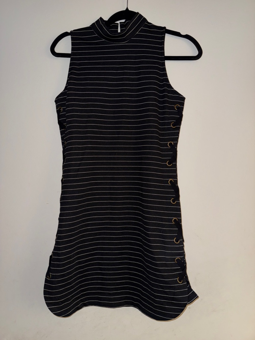 Sleeveless Black Striped Lace-Up Side Shift Dress